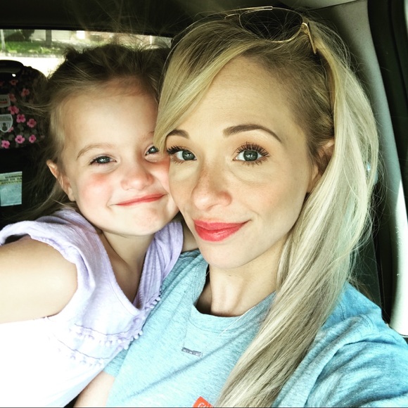 Meet your Posher, Codi - Picture 4 of 5